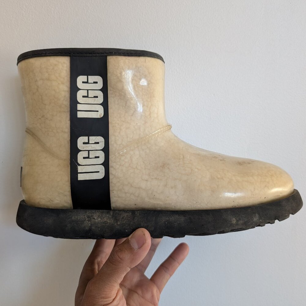 *SOLD* UGG boots